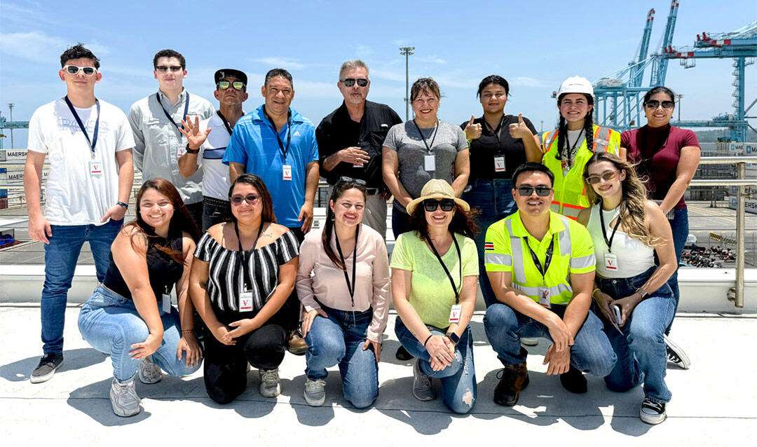 APM Terminals, recibe a Estudiantes de Finanzas y Negocios Internacionales de la U San Marcos