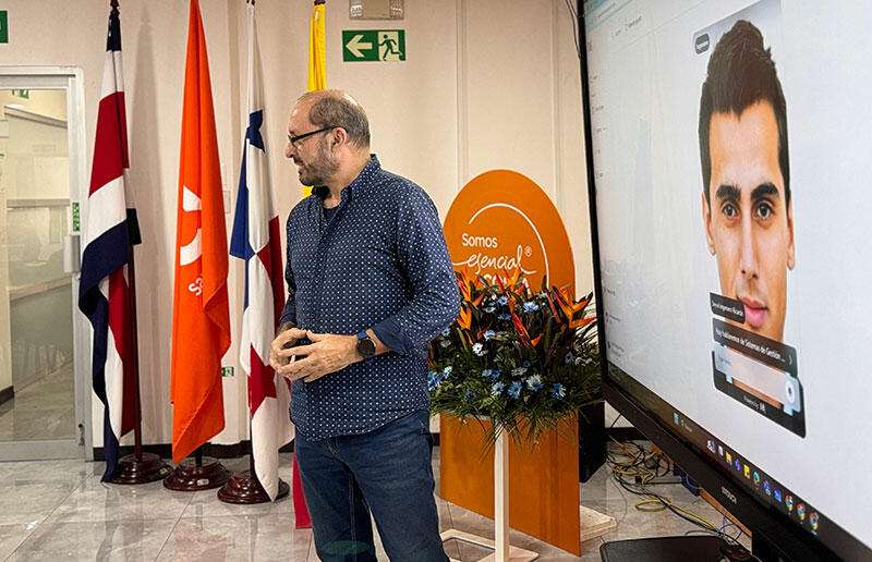 Carreras de STEAM del U San Marcos llevan a cabo talleres de IA